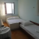 4 Bedrooms Approx 70 M To The Sea * Dramalj