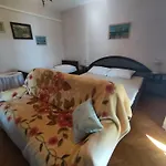 Διαμέρισμα 4 Bedrooms Approx 70 M To The Sea *
