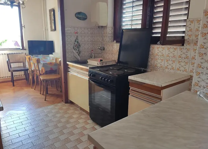 4 Bedrooms Approx 70 M To The Sea * Dramalj