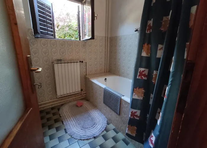 Apartamento 4 Bedrooms Approx 70 M To The Sea *