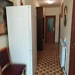 4 Bedrooms Approx 70 M To The Sea *