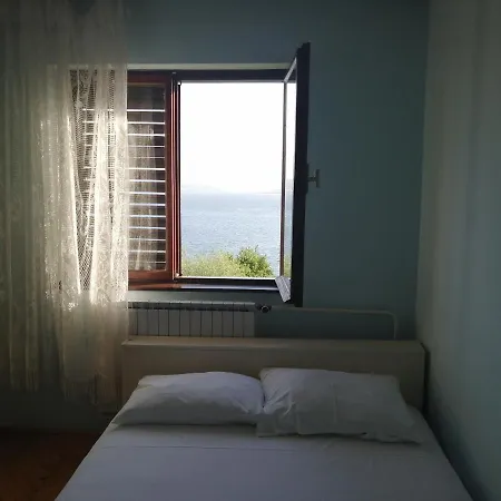 4 Bedrooms Approx 70 M To The Sea Apartmán Dramalj
