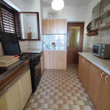 4 Bedrooms Approx 70 M To The Sea Apartmán Dramalj
