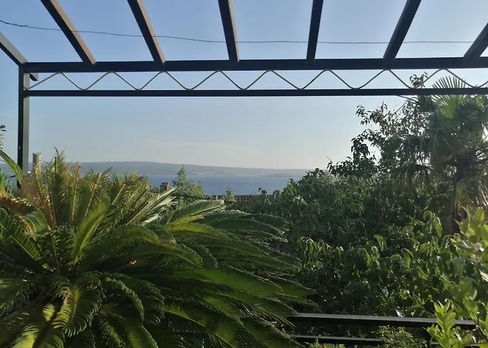 4 Bedrooms Approx 70 M To The Sea * Dramalj