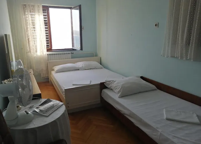 4 Bedrooms Approx 70 M To The Sea * Dramalj