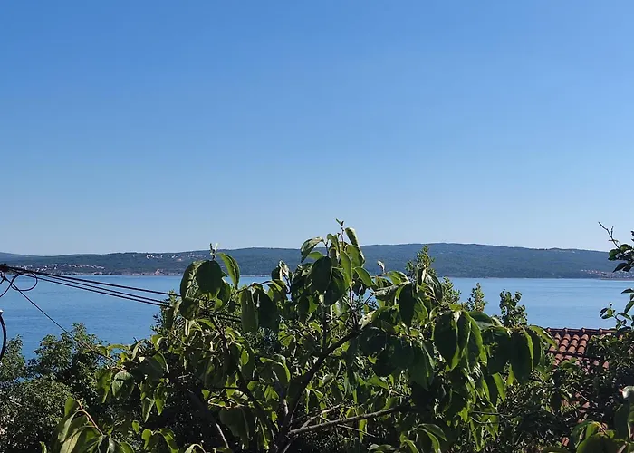 4 Bedrooms Approx 70 M To The Sea *