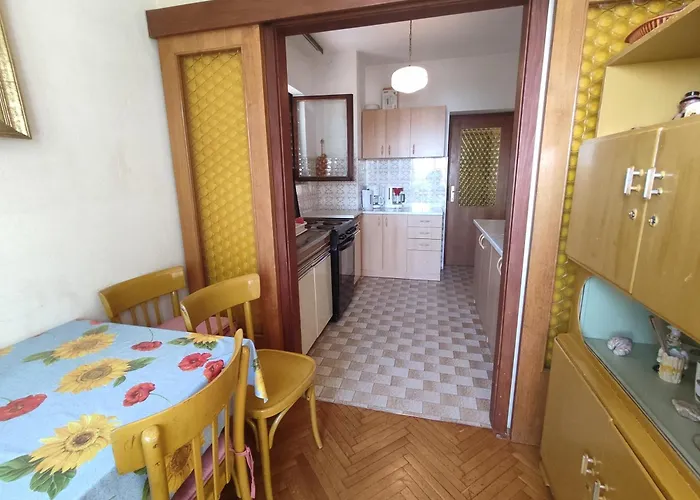 4 Bedrooms Approx 70 M To The Sea * Dramalj